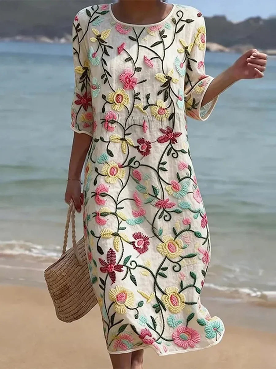 Robe décontractée pour femme avec imprimé floral.
